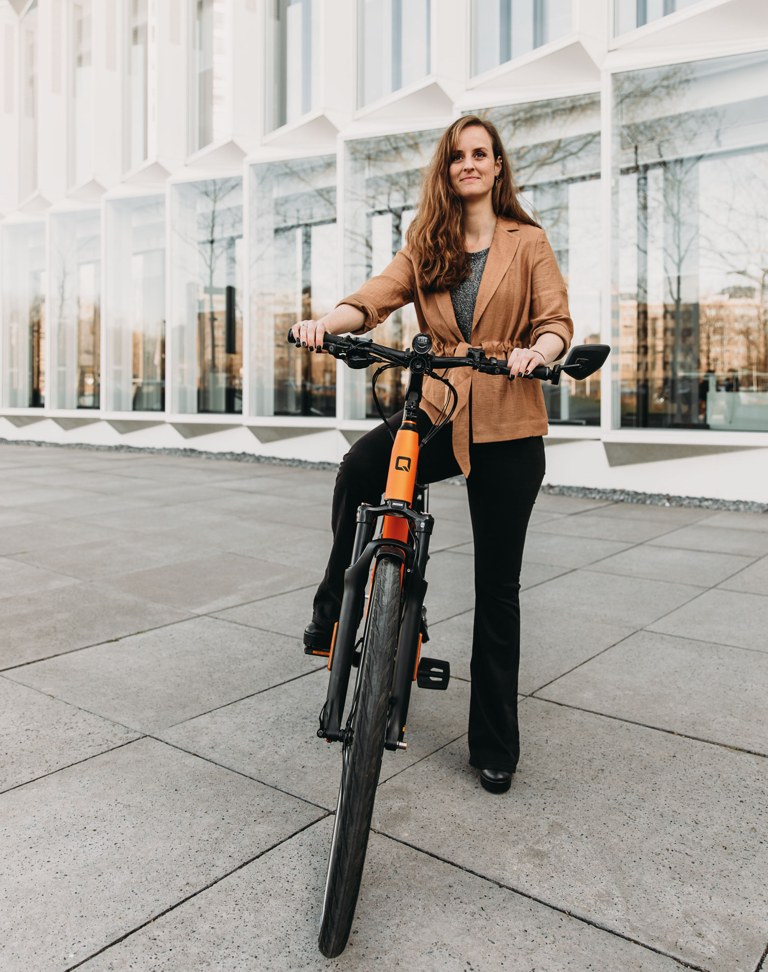 fahre fahrrad und schwitze dabei am kopf