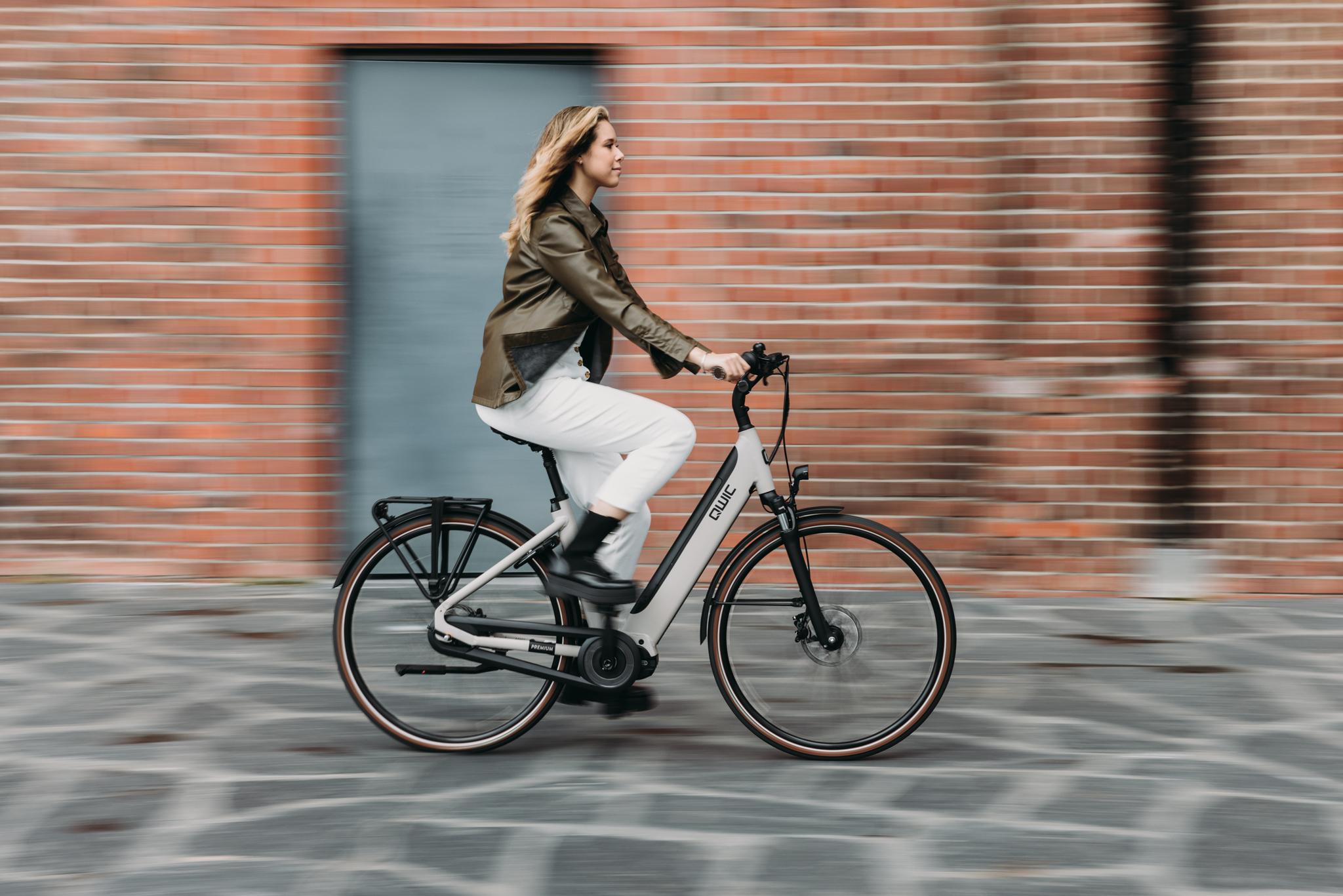 Integreren stam Festival QWIC Premium i MN7+ | Comfortabele design e-bike